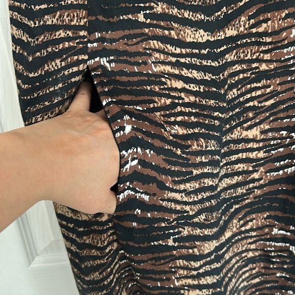 2198- MICHAEL Michael Kors Sleeveless Sheath Print Pencil Stretch Dress Size 12 - Picture 4 of 8